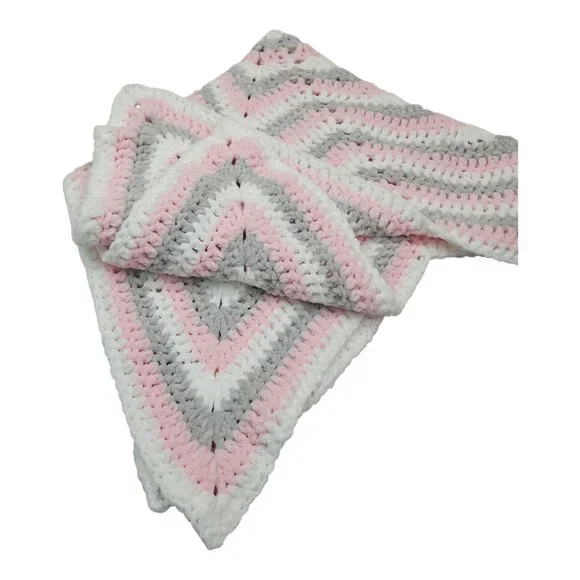 Star Shaped Crocheted Throw Blanket Soft Fluffy Hand Made Crochet Pink Gray